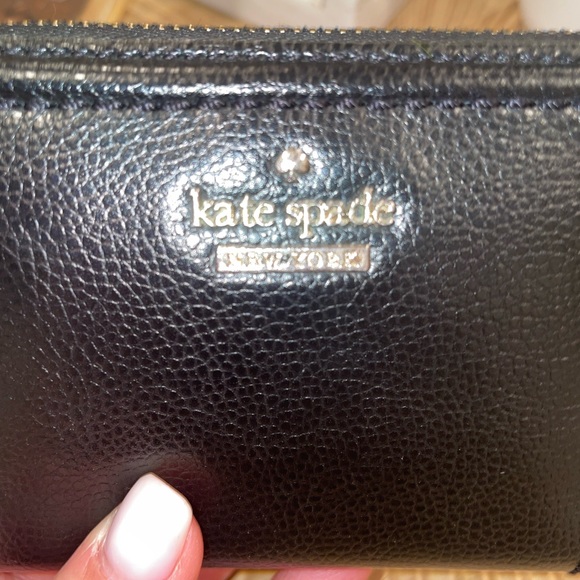 Black Pebble Kate Spade keychain mini wallet - Picture 8 of 9